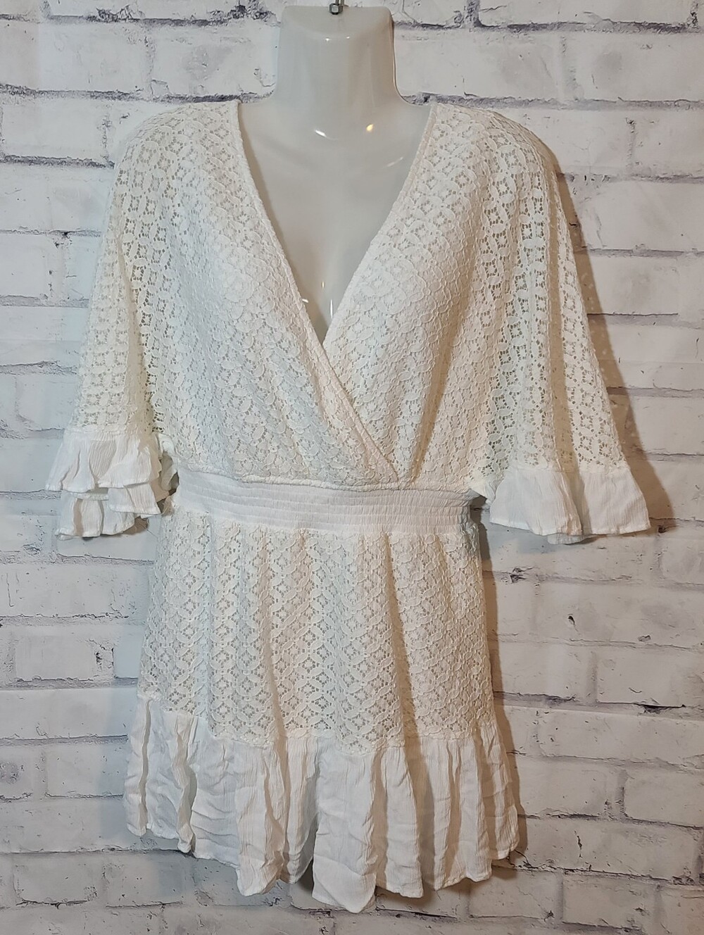 Jessica Simpson White Crochet Flutter Sleeve V-Neck Romper Boho Festival M